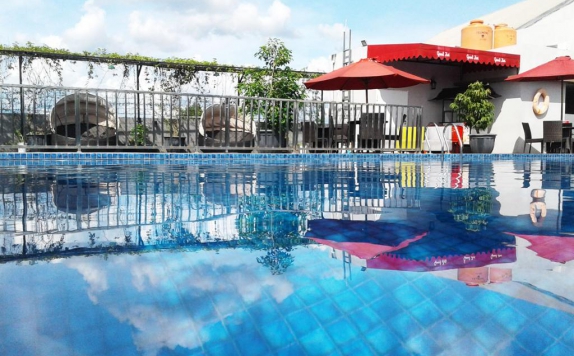 swimming pool di Grand Zuri Muara Enim
