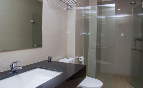 Bathroom di Green Eden Hotel Manado