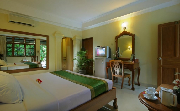 Tampilan Bedroom Hotel di Green Garden Hotel Bali