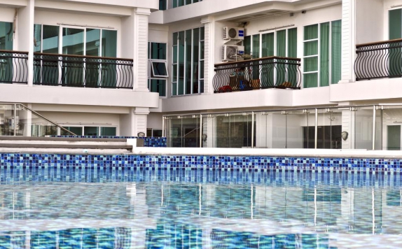 Swimming Pool di Green Kosambi Apartment