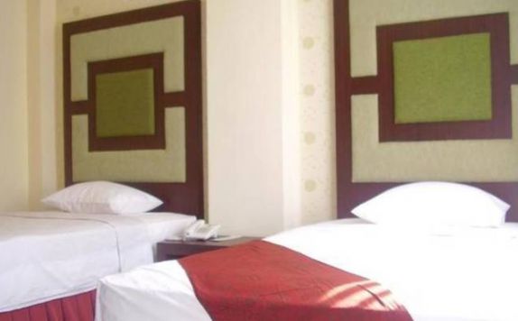 Twin Bed Room Hotel di Griya Dharma Kusuma