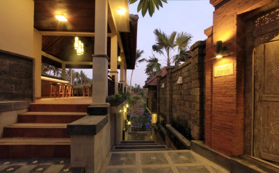 Tampilan Eksterior Hotel di Griya Shanti Villas and Spa