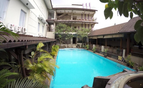 Swiming Pool di Guci Hotel