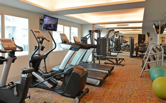 Gym and Fitness Center di Harris Hotel and Convention Ciumbuleuit