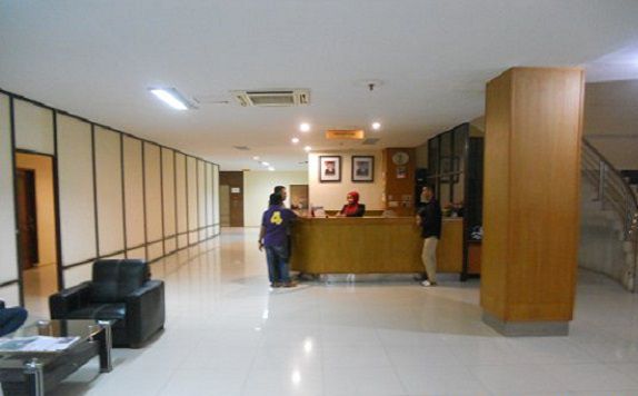 receptionist di Harun Square Lhoksemawe