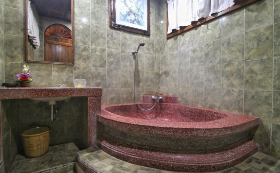 Bathroom di Hibiscus Cottages