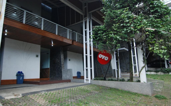 Front view di Hi-Quality Guest House