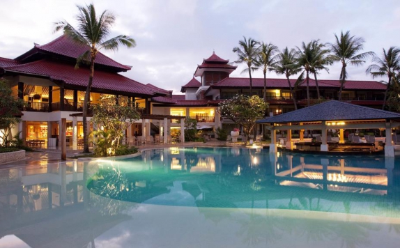 swiming pool di Holiday Inn Resort Baruna
