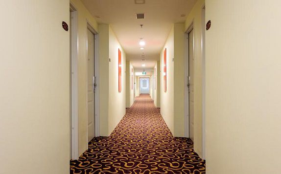 Corridor di @HOM hotel Kudus