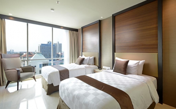 Tampilan Bedroom Hotel di Hotel Aria Centra Surabaya