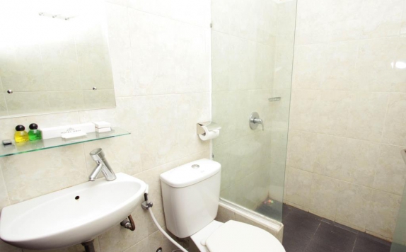 Bathroom di Hotel Asih
