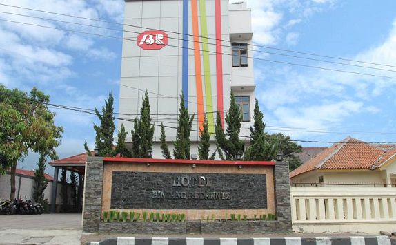 Facade di Hotel Bintang Redannte