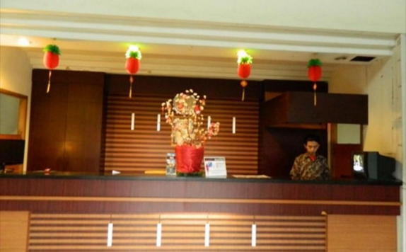 receptionist di Hotel Bintang Solo