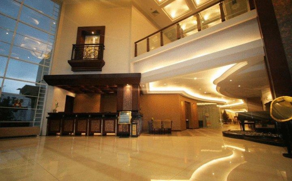 Interior Lobby di Hotel Dafam Semarang