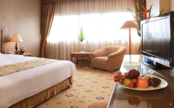 Guest room di Hotel Danau Toba International
