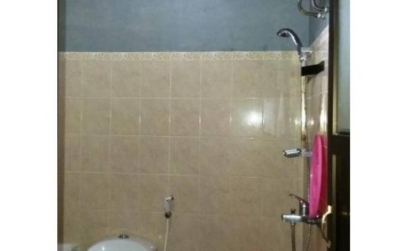 Bathroom di Hotel Garuda Sumbawa