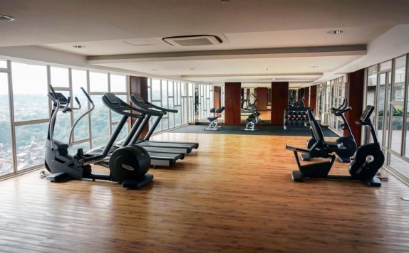 Gym and Fitness Center di Hotel Louis Kienne Pandanaran