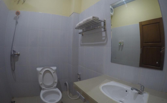 Bathroom di Hotel Lux Melati