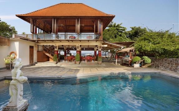 Swimming Pool di Hotel Respati Sanur