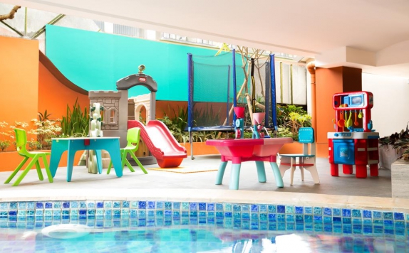 swimming pool di Hotel Siesta Legian