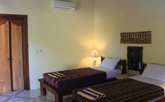 Tampilan Bedroom Hotel di Hotel Uyah Amed & Spa Resort