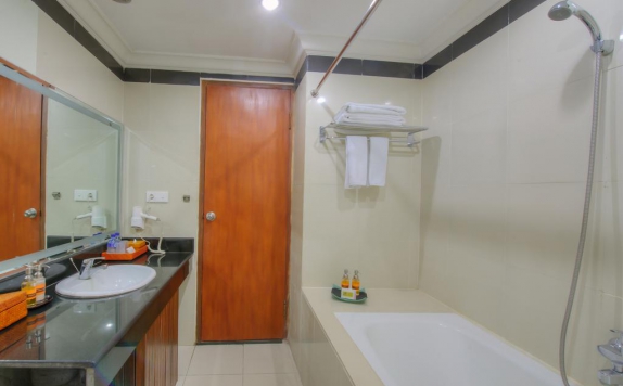 Bathroom di Hotel Vila Lumbung