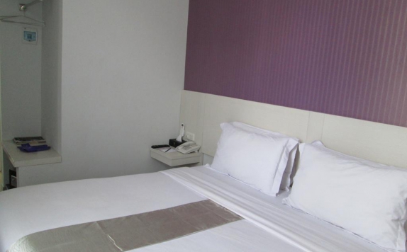 Double bed di Hotel Vio Surapati