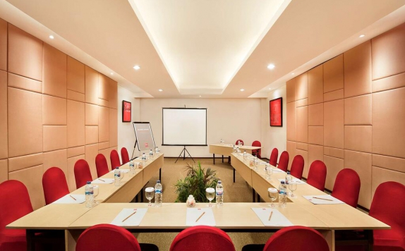 Meeting room di Ibis Styles Solo