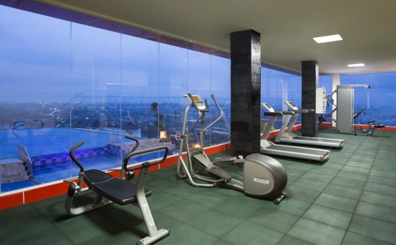 Gym and Fitness Center di Indoluxe Hotel