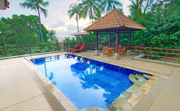 Swimming pool di Indra Maya Villa