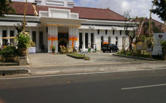 tampak luar hotel di Inna Bali Heritage