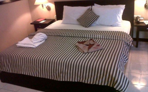 Bedroom Bedroom di Insumo Palace Hotel and Resort Kediri