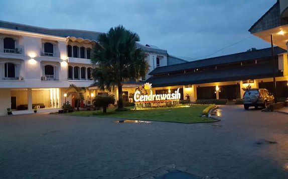 Eksterior Eksterior di Insumo Palace Hotel and Resort Kediri