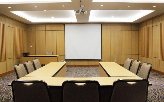 Meeting room di Ivory by Ayola