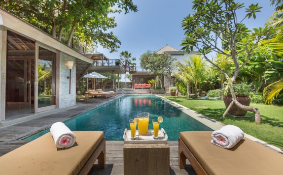 Swimming Pool di Jadine Bali Villa by Nagisa Bali