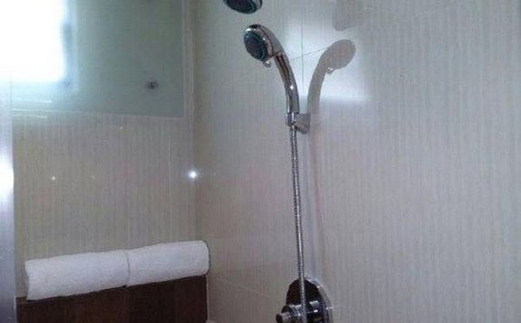 Bathroom Hotel di Jakarta Madrix