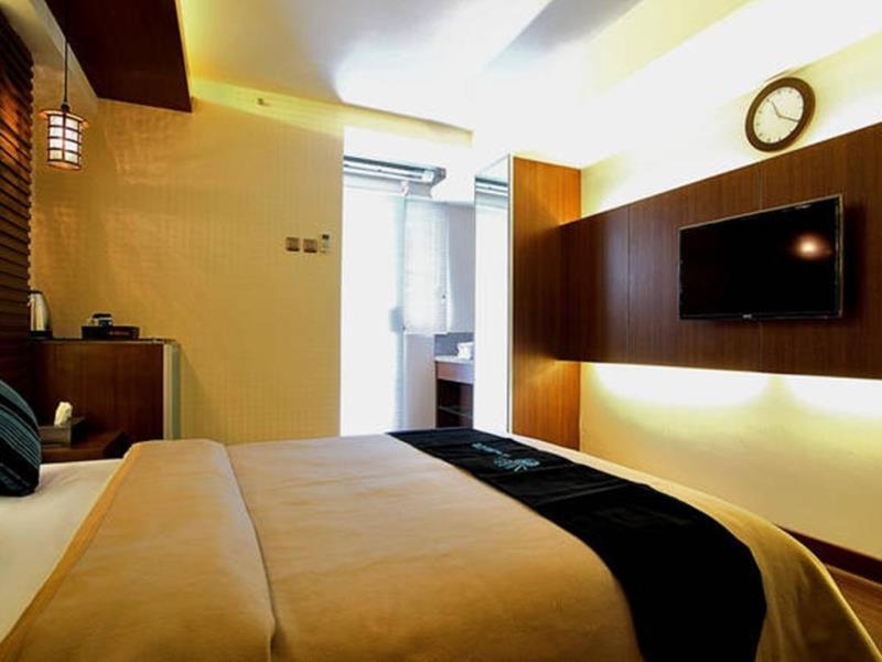 kamar Tidur di Jakarta Madrix