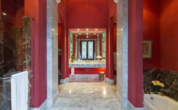 Tampilan Bathroom Hotel di Kaliandra Resort