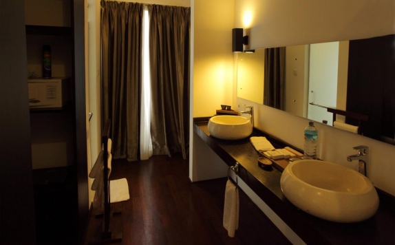 Bathroom di Kebun Villas & Resort