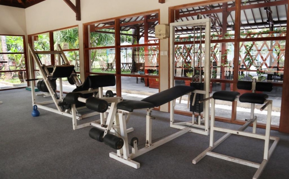 gym di Kelapa Luxury Villa