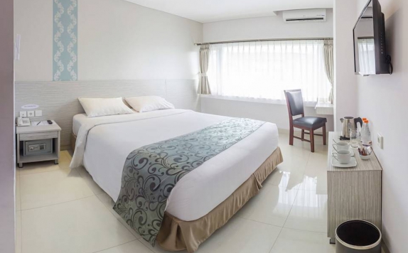 Double bed di Kembang Hotel