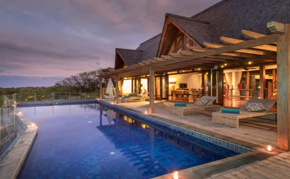 Swimming Pool di Khaya Luxury Villa by Nagisa Bali