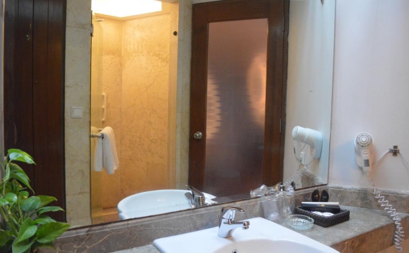 Bathroom di Klub Bunga Butik Resort