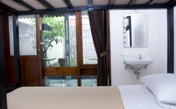 Bedroom di Krowi Inn Surabaya