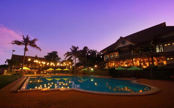 Swimming pool di Kusuma Agrowisata Resort & Convention Hotel