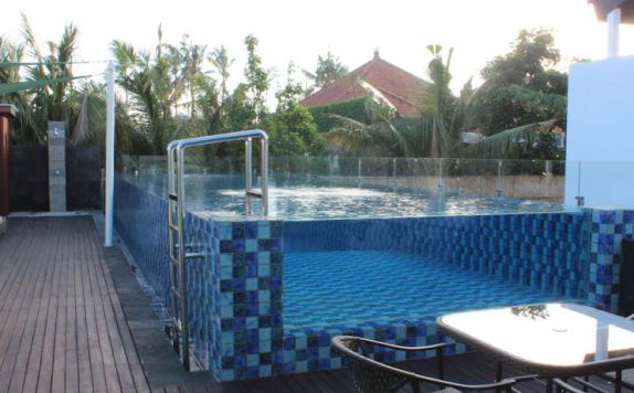 swimming pool di Kuta Ardenia Residence