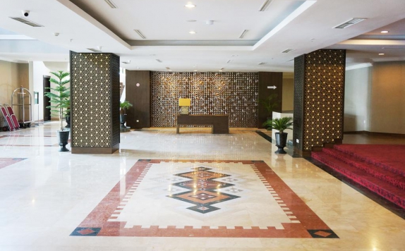 Interior lobby di Kyriad Hotel Bumiminang