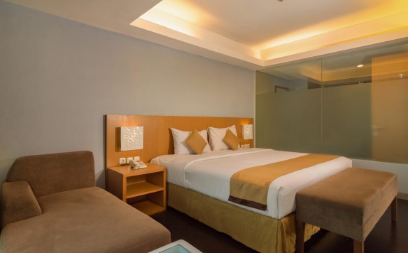 Tampilan Bedroom Hotel di Kyriad Royal Seminyak Bali