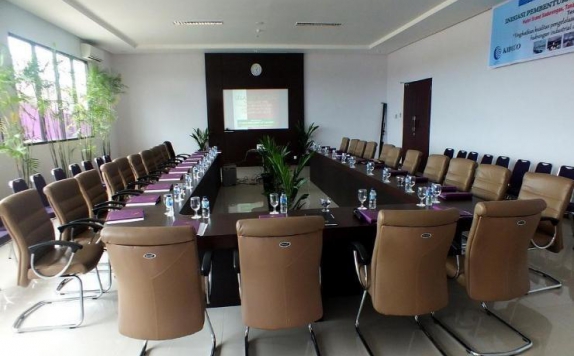 Meeting room di Kyriad Sadurengas