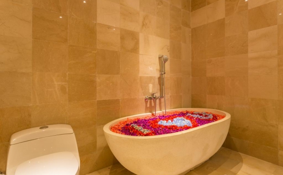 Bathroom di La Berceuse Resort and Villa